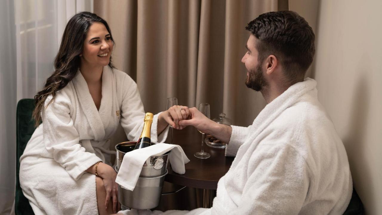 Hotel Spa Grad Kovin エクステリア 写真
