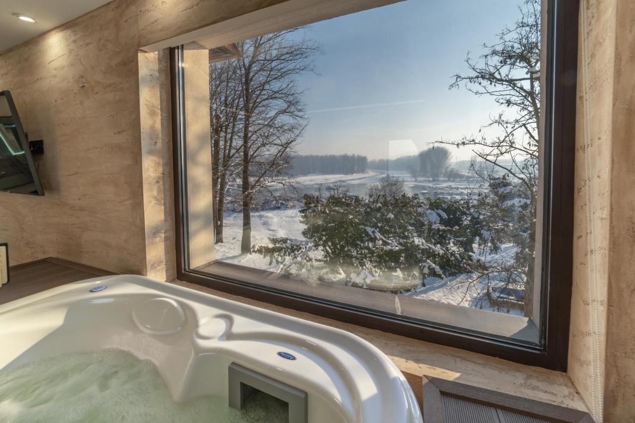Hotel Spa Grad Kovin エクステリア 写真